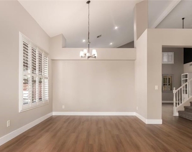 264 Pointe Ranier Avenue - Photo Thumbnail 3