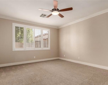 264 Pointe Ranier Avenue - Photo Thumbnail 10