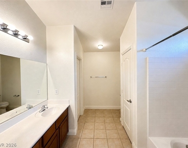 9442 Marshall Creek Street - Photo Thumbnail 12