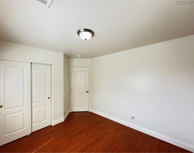 9442 Marshall Creek Street - Photo Thumbnail 18