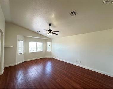 9442 Marshall Creek Street - Photo Thumbnail 9