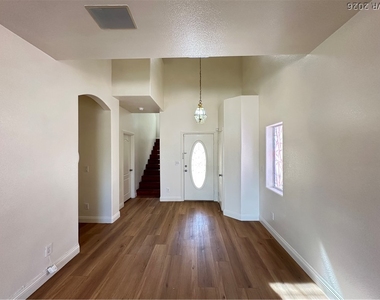 9442 Marshall Creek Street - Photo Thumbnail 3