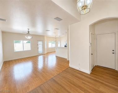 9442 Marshall Creek Street - Photo Thumbnail 3