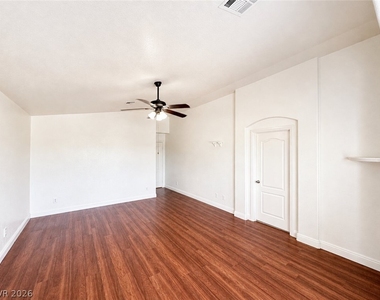 9442 Marshall Creek Street - Photo Thumbnail 10