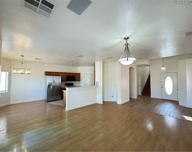 9442 Marshall Creek Street - Photo Thumbnail 4