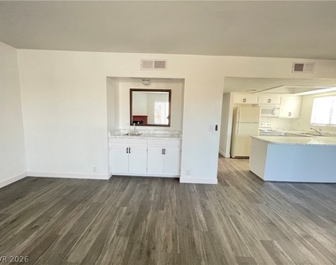 6217 Bellota Drive - Photo Thumbnail 6