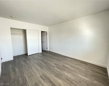 6217 Bellota Drive - Photo Thumbnail 18