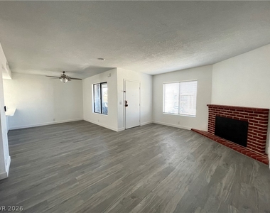 6217 Bellota Drive - Photo Thumbnail 3