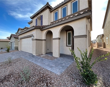 7569 W Mistral Avenue - Photo Thumbnail 1