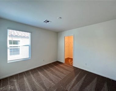 7569 W Mistral Avenue - Photo Thumbnail 12