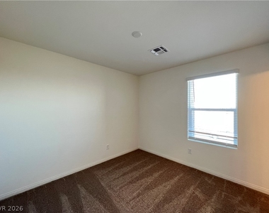 7569 W Mistral Avenue - Photo Thumbnail 16