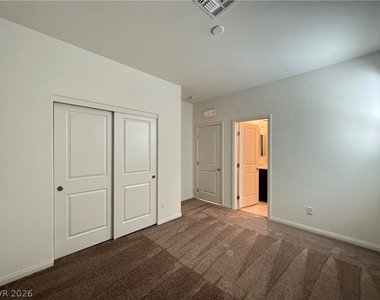 7569 W Mistral Avenue - Photo Thumbnail 19