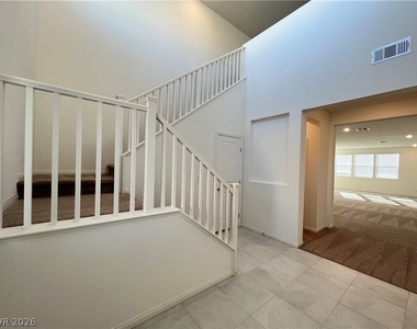 7569 W Mistral Avenue - Photo Thumbnail 11