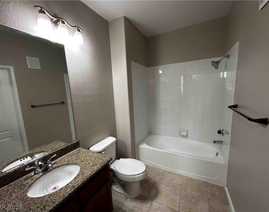 10213 King Henry Avenue - Photo Thumbnail 13