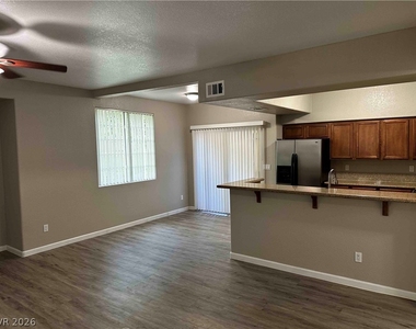 10213 King Henry Avenue - Photo Thumbnail 4