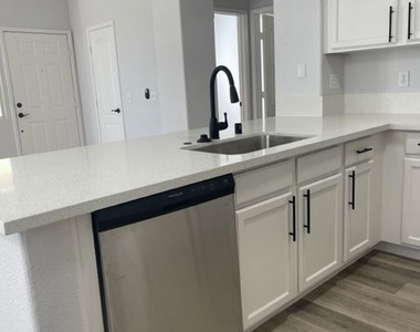 9901 Trailwood Drive - Photo Thumbnail 7