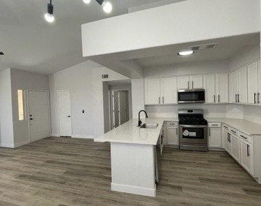 9901 Trailwood Drive - Photo Thumbnail 14