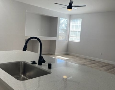 9901 Trailwood Drive - Photo Thumbnail 13