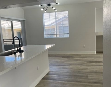 9901 Trailwood Drive - Photo Thumbnail 15