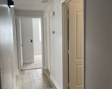 9901 Trailwood Drive - Photo Thumbnail 20
