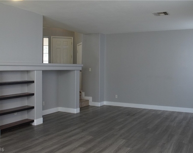 10015 San Gervasio Avenue - Photo Thumbnail 2