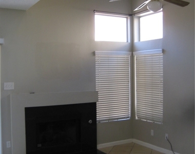 1709 Steamboat Drive - Photo Thumbnail 4