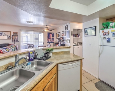 8600 W Charleston Boulevard - Photo Thumbnail 10