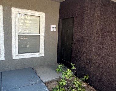 9620 W Russell Road - Photo Thumbnail 1