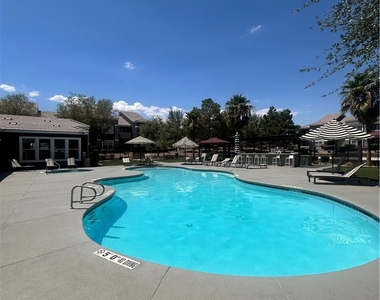 9620 W Russell Road - Photo Thumbnail 8