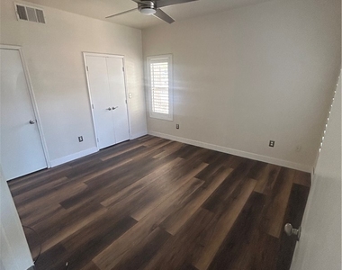 9620 W Russell Road - Photo Thumbnail 5