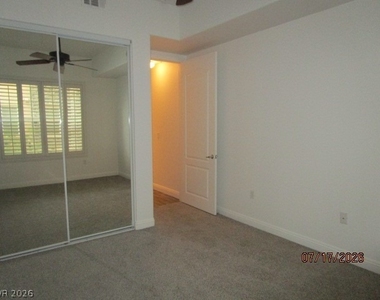 44 E Serene Avenue - Photo Thumbnail 11