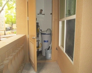 44 E Serene Avenue - Photo Thumbnail 17