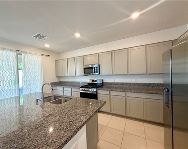 11377 Sonny Miller Court - Photo Thumbnail 7