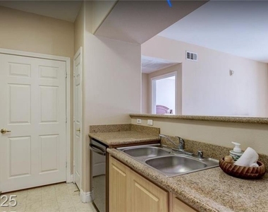 8000 W Badura Avenue - Photo Thumbnail 5