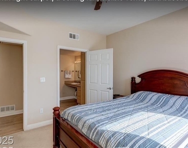 8000 W Badura Avenue - Photo Thumbnail 7