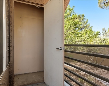 2111 Jetty Rock Drive - Photo Thumbnail 15