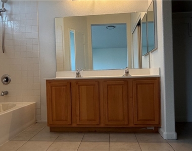 5328 Desert Columbine Court - Photo Thumbnail 6