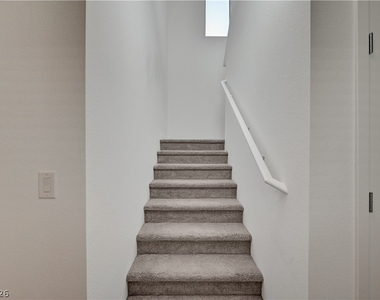 2124 Abraham Avenue - Photo Thumbnail 28