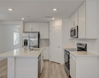 2124 Abraham Avenue - Photo Thumbnail 17