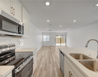 2124 Abraham Avenue - Photo Thumbnail 19