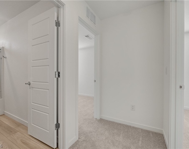 2124 Abraham Avenue - Photo Thumbnail 42