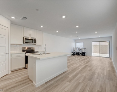 2124 Abraham Avenue - Photo Thumbnail 7