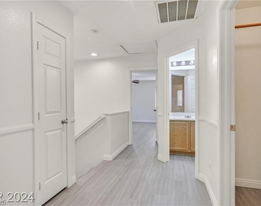 10239 Keystone Pastures Street - Photo Thumbnail 5