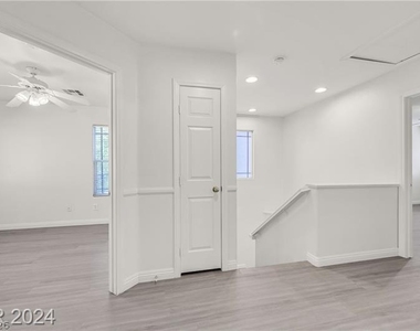 10239 Keystone Pastures Street - Photo Thumbnail 11