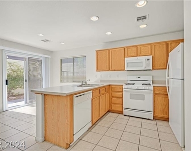 10239 Keystone Pastures Street - Photo Thumbnail 3