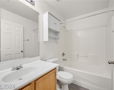 10239 Keystone Pastures Street - Photo Thumbnail 15