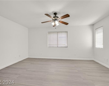 10239 Keystone Pastures Street - Photo Thumbnail 8
