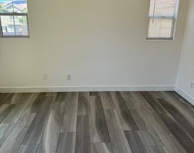 1172 Paradise Desert Avenue - Photo Thumbnail 12