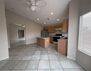 4892 Perrone Avenue - Photo Thumbnail 5