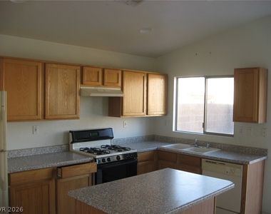4892 Perrone Avenue - Photo Thumbnail 2